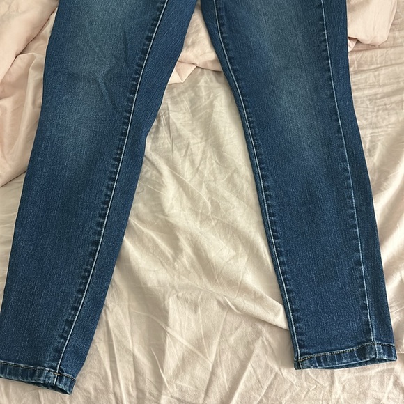 Universal Thread , size 10, medium wash - Picture 2 of 3